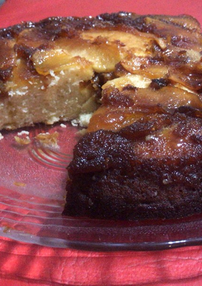 Una foto de Torta invertida de manzana