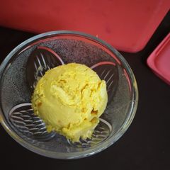 A picture of Easy mango ice-cream.