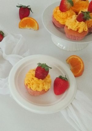 A picture of Strawberry Orange Cupcakes.