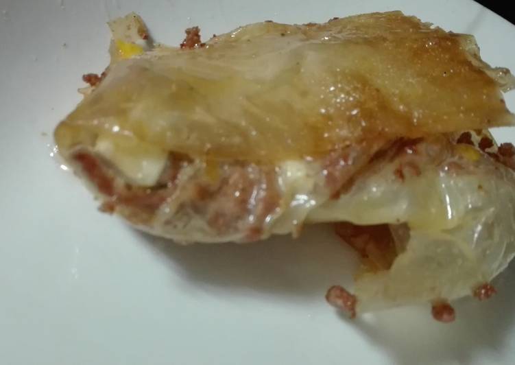 Pasta filo con carne