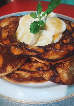 हनी पॅनकेक (honey pancake recipe in marathi) रेसिपी चे मुख्य फोटो 