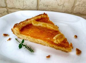 Foto di Crostata di farro e riso con confettura di albicocche