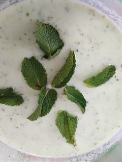 Una foto de Sopa fría de pepino (baja en calorías)