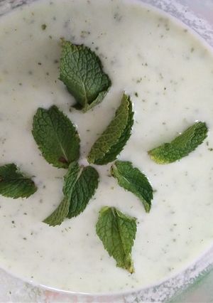 Una foto de Sopa fría de pepino (baja en calorías)