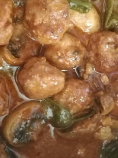 Una foto de Albóndigas con champiñones