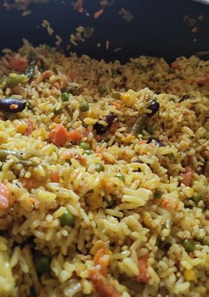 A picture of Nigerian fried rice.