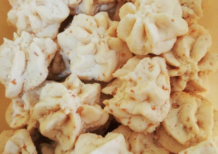Kue sagu keju