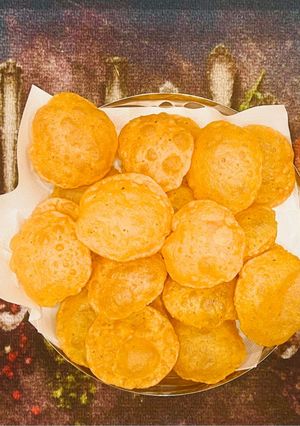 A picture of Instant Pot 🪁 Sankranti 🪁 Special♦️Undhiyu♦️with Carrom Seeds Ballooned Flatbread 🟠🟤.
