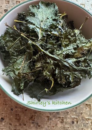 羽衣甘藍健康脆片（Kale Chips) 的食譜成品照片