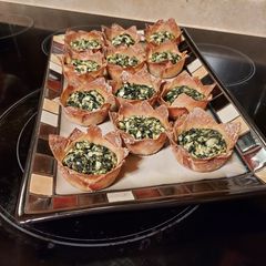A picture of Spanakopita Wonton Cups.