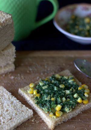 A picture of Low fat spinach and corn sandwich.