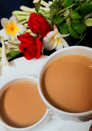 अदरक वाली कड़क चाय (Adrak wali kadak chai recipe in hindi) रेसिपी मुख्य फोटो