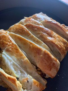 Una foto de Trenza de hojaldre de pollo al curry
