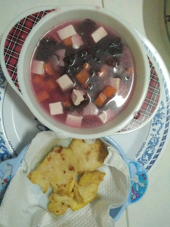 Cara Gampang Menyiapkan Resep Ikan goreng dan sup pelangi mpasi yang Lezat Sekali Anti Ribet, Menggugah Selera