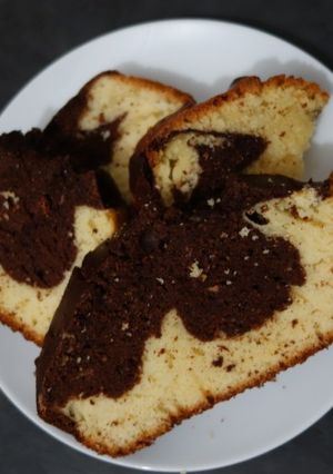 A picture of Chocolate and Vanilla cake.