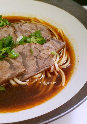 A picture of Lanzhou Beef Noodle Soup.