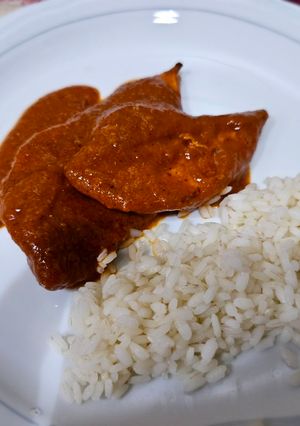 Una foto de Pollo con salsa limón