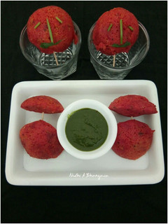 A picture of Beetroot Idli.