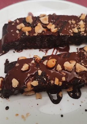 Una foto de Brownie con avellanas saludable
