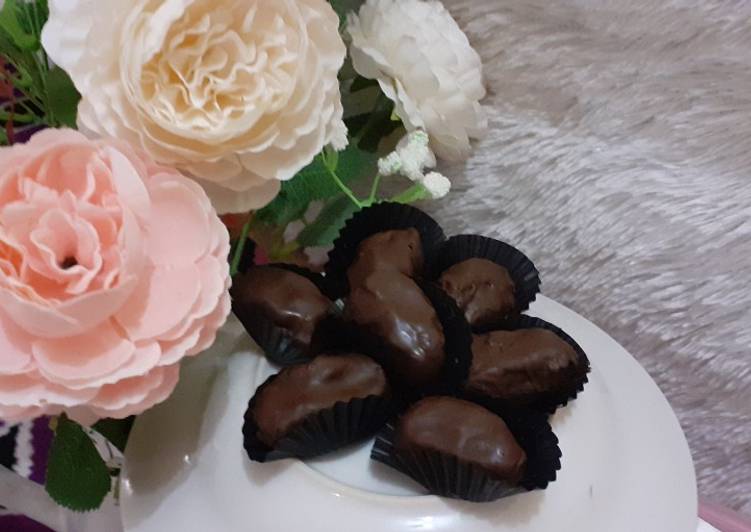 Resep Kurma Coklat isi Keju yang Menggugah Selera