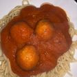Espaguetis con albóndigas
