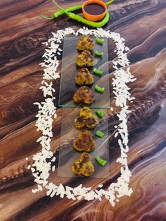 પાણીપુરી ફલેવર કાચા કેળા પૌંવાની પેટીસ(Panipuri Flavour Kacha Kela Pauva Pattice Recipe In Gujarati) રેસીપી મુખ્ય ફોટો