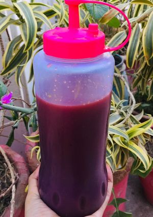 A picture of Imli ki khutti meethi chutney.