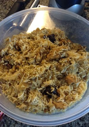 A picture of Kashmiri Chicken Boti Biryani.
