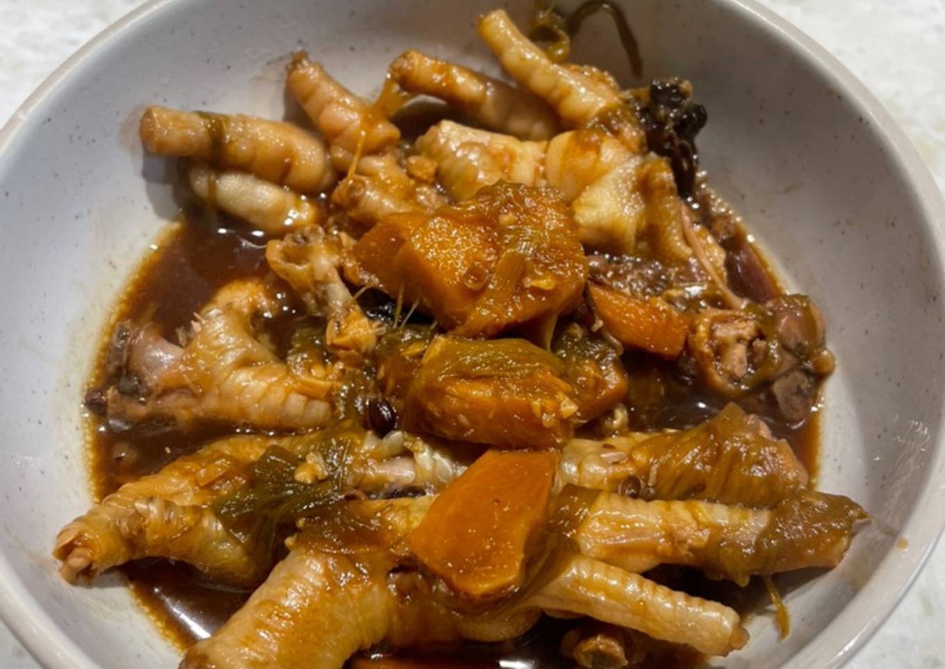 Braised chicken feet