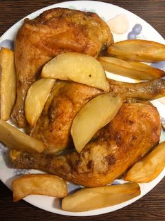 Tepsis krumplis csirkecombok. recept fotója