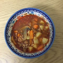 A picture of Czech goulash soup.