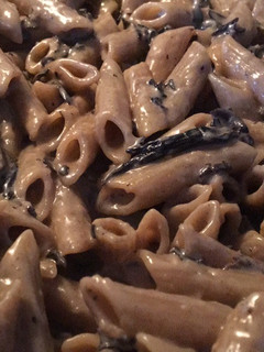Una foto de Macarrones con trompetas (setas)