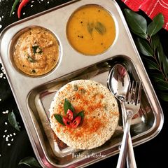 A picture of Oats Thatte Idli.
