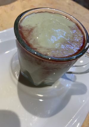 صورة لوصفة سموذي افوكادو صحي 🧊🧊🌞🥵