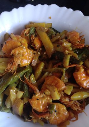 ভেন্ডী চিংড়ি (bhendi chingri recipe in Bengali) রেসিপির প্রধান ছবি