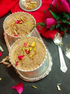 चूरमा (Churma recipe in Hindi) रेसिपी मुख्य फोटो