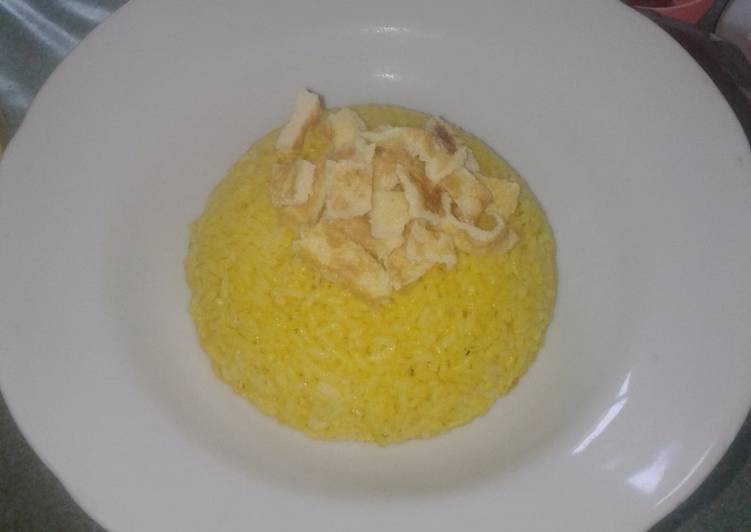 Nasi Kuning Magicom tanpa santan