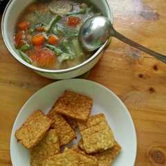 A picture of Sop ayam.