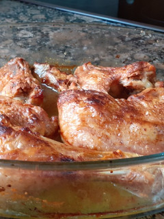 Una foto de Pollo asado en su jugo