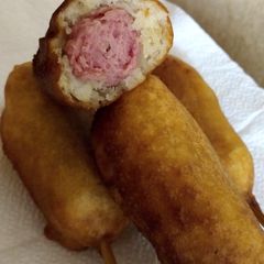 A picture of Corn dogs.