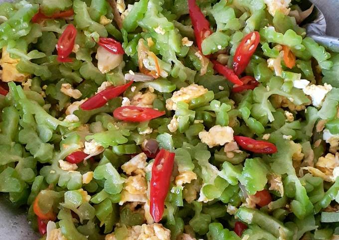 Resep: Tumis pare dan telur Yang Enak