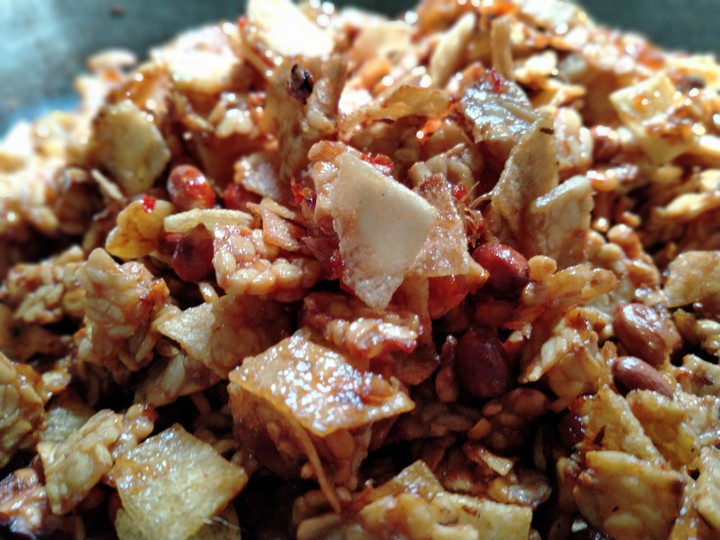 Anti Ribet, Bikin Sambal goreng Kering tempe+kentang+kacang tanah Yang Sederhana