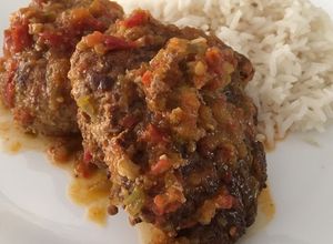 Una foto de Albóndigas puertorriqueñas con toque Colombiano!
