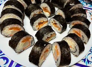 Foto principal de Makis de surimi y salmón
