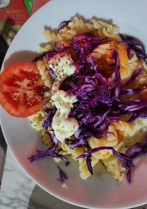 Una foto de Fideos con huevo y verduras 43 la receta que siempre te salva)