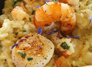 Une photo de Risotto aux Crevettes et Saint-Jacques