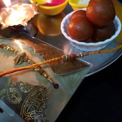 A picture of Gulab Jamun.