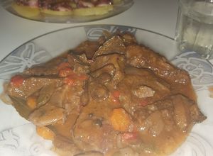 Una foto de Galtas de cerdo guisadas