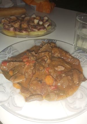 Una foto de Galtas de cerdo guisadas