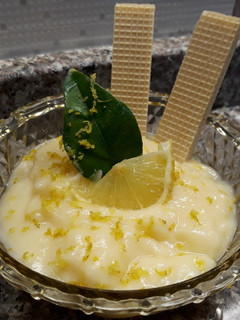 Una foto de Crema maicena-limón